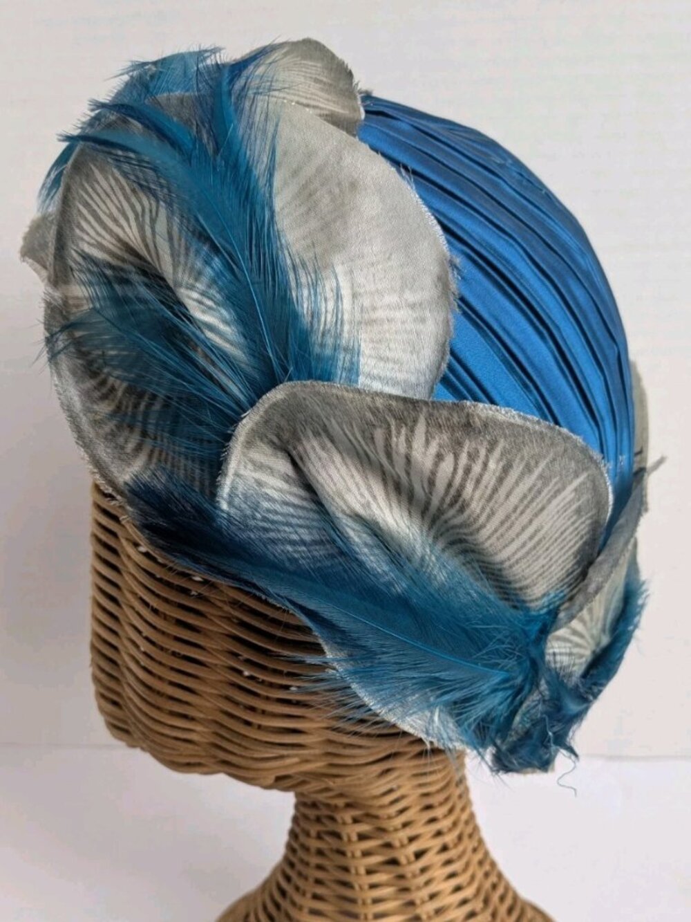 Vintage 1960s 70s M'sieu Leon Turban Cocktail Hat Blue Feather Trim MCM Ladies
